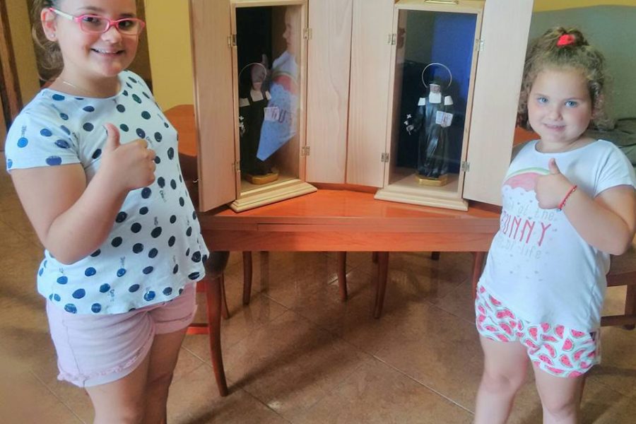 CAPILLINAS bEATA iNÉS DE bENIGÁNIM